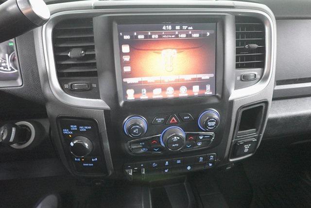 Photo of 2017 Brilliant Black Crystal Pearlcoat RAM 2500