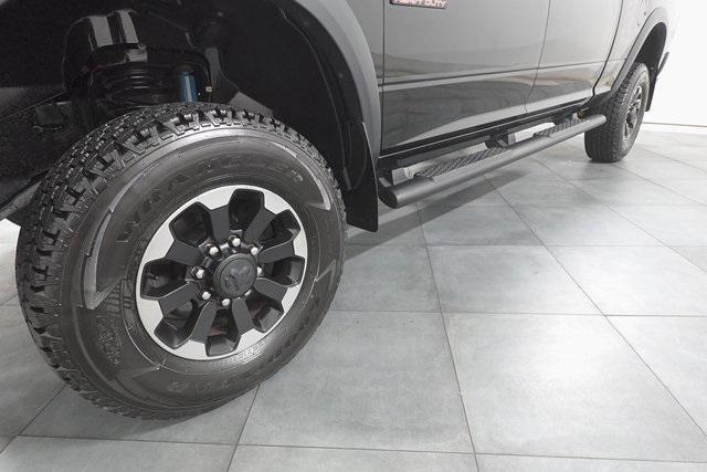 Photo of 2017 Brilliant Black Crystal Pearlcoat RAM 2500