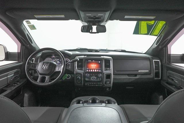 Photo of 2017 Brilliant Black Crystal Pearlcoat RAM 2500