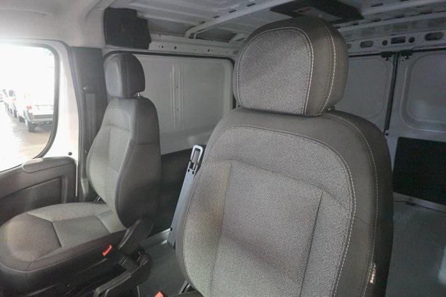 Photo of 2025 Bright White Clearcoat RAM ProMaster 1500