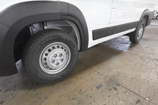 Photo of 2025 Bright White Clearcoat RAM ProMaster 1500