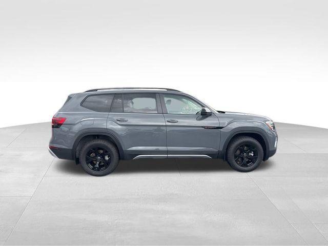 Photo of 2025 Pure Gray Volkswagen Atlas