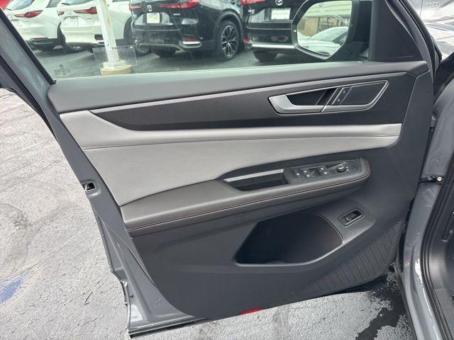 Photo of 2025 Pure Gray Volkswagen Atlas