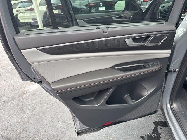 Photo of 2025 Pure Gray Volkswagen Atlas