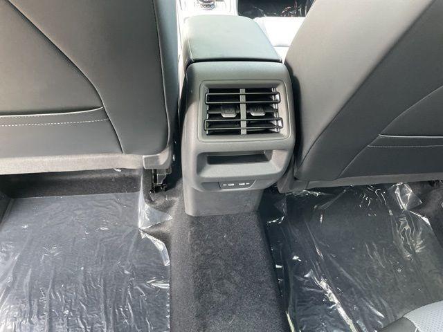 Photo of 2025 Platinum Gray Metallic Volkswagen Tiguan
