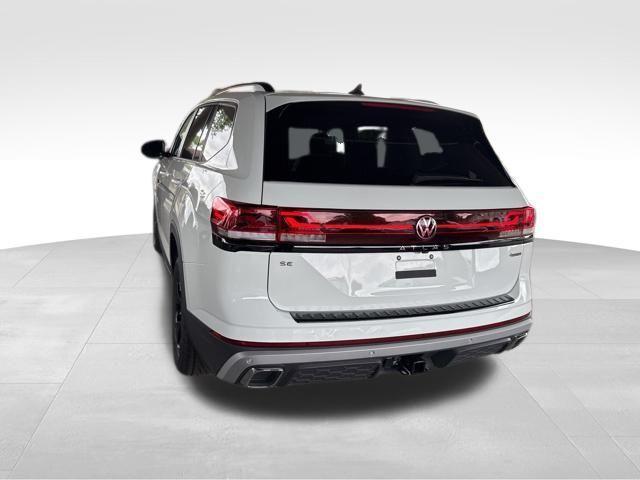 Photo of 2025 Pure White Volkswagen Atlas