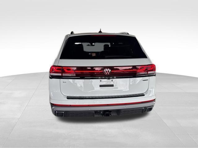 Photo of 2025 Pure White Volkswagen Atlas