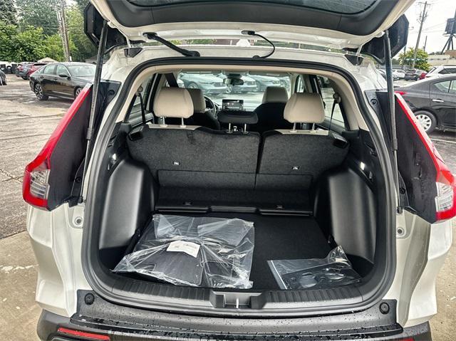 Photo of 2025 Platinum White Pearl Honda CR-V