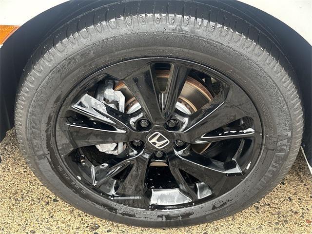 Photo of 2023 Platinum White Pearl Honda Odyssey