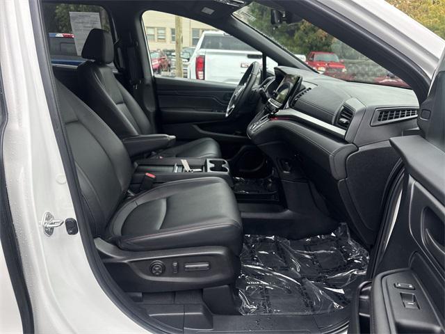 Photo of 2023 Platinum White Pearl Honda Odyssey