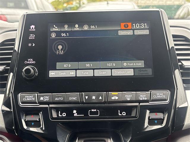 Photo of 2023 Platinum White Pearl Honda Odyssey