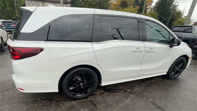 Photo of 2023 Platinum White Pearl Honda Odyssey