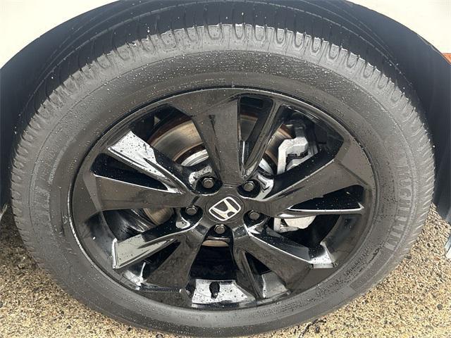Photo of 2023 Platinum White Pearl Honda Odyssey