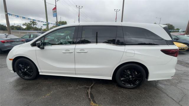 Photo of 2023 Platinum White Pearl Honda Odyssey