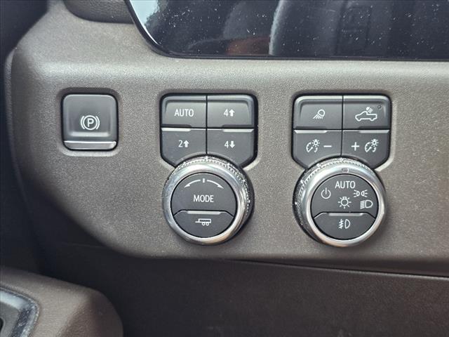 Photo of 2024 Summit White GMC Sierra 1500