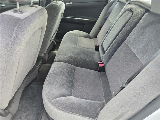 Photo of 2014 White Chevrolet Impala Limited