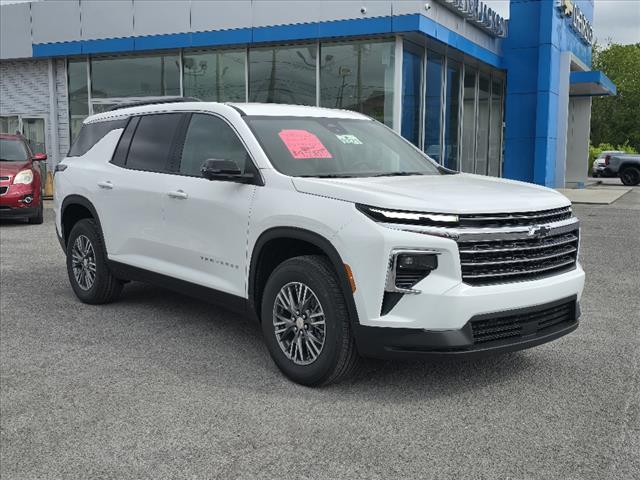 Photo of 2025 Summit White Chevrolet Traverse