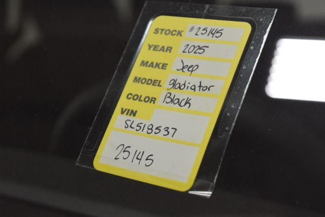 Photo of 2025 Black Clearcoat Jeep Gladiator