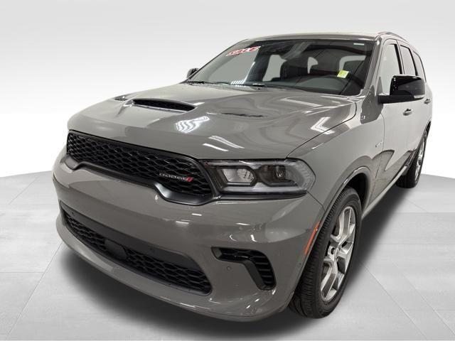 Photo of 2026 Destroyer Gray Clearcoat Dodge Durango
