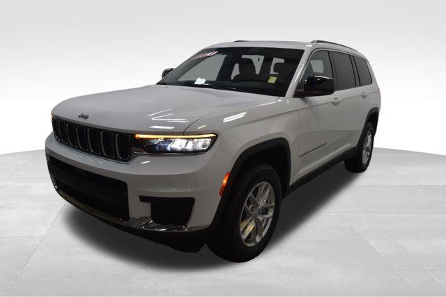 Photo of 2025 Bright White Clearcoat Jeep Grand Cherokee L