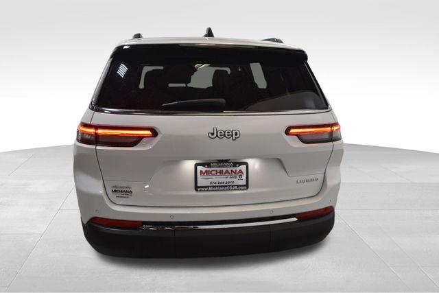 Photo of 2025 Bright White Clearcoat Jeep Grand Cherokee L