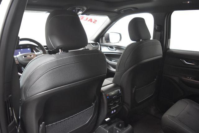 Photo of 2025 Bright White Clearcoat Jeep Grand Cherokee L