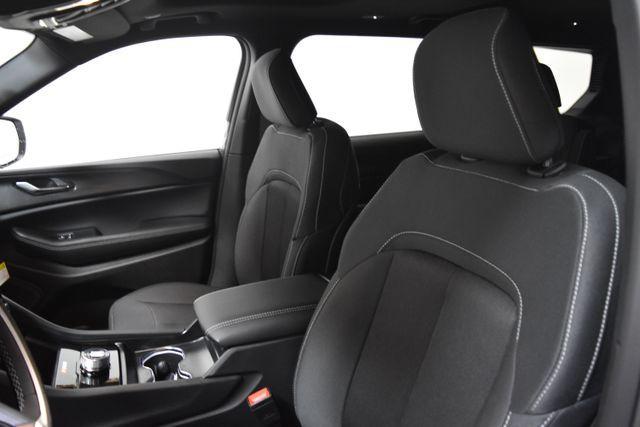 Photo of 2025 Bright White Clearcoat Jeep Grand Cherokee L