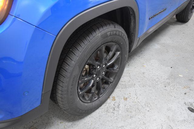 Photo of 2023 Hydro Blue Pearlcoat Jeep Cherokee