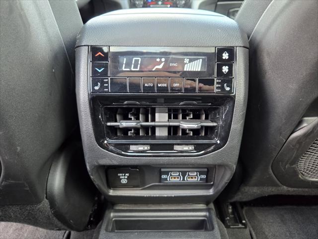 Photo of 2024 Baltic Gray Metallic Clearcoat Jeep Grand Cherokee L
