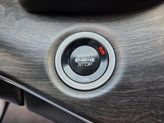 Photo of 2024 Baltic Gray Metallic Clearcoat Jeep Grand Cherokee L