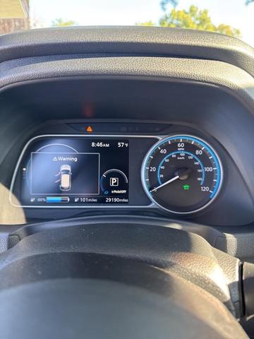 Photo of 2023 Glacier White Nissan Leaf