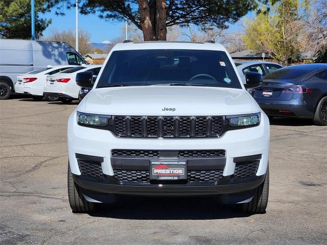Photo of 2025 Bright White Clearcoat Jeep Grand Cherokee L