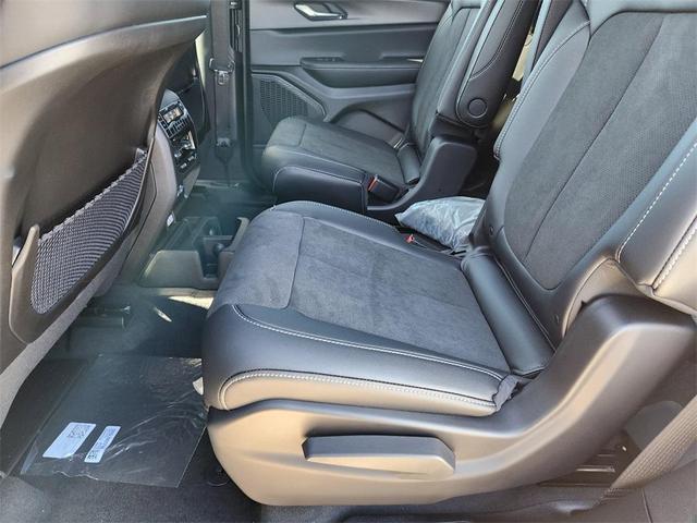 Photo of 2025 Bright White Clearcoat Jeep Grand Cherokee L