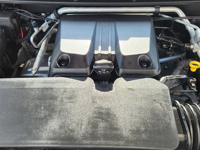 Photo of 2024 Summit White GMC Canyon