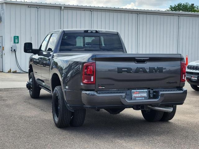 Photo of 2025 Granite Crystal Clearcoat Metallic RAM 3500
