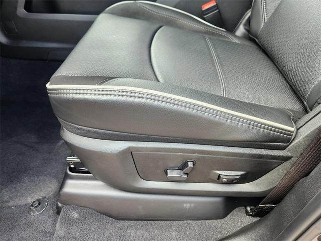 Photo of 2025 Granite Crystal Clearcoat Metallic RAM 3500