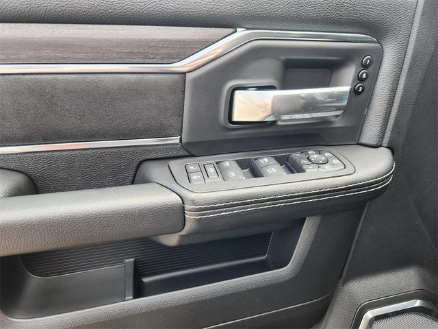 Photo of 2025 Granite Crystal Clearcoat Metallic RAM 3500