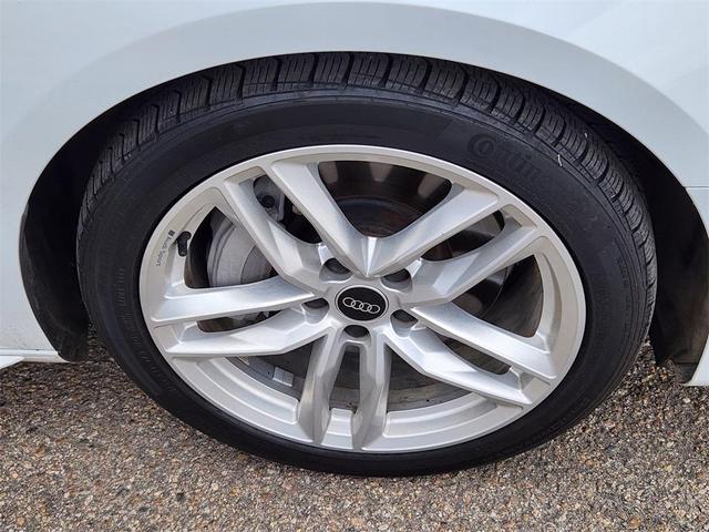 Photo of 2022 Glacier White Metallic Audi A4