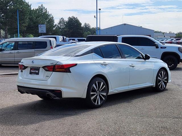 Photo of 2020 White Nissan Altima
