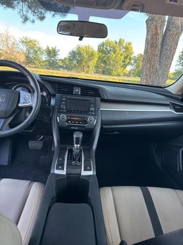 Photo of 2017 Crystal Black Pearl Honda Civic