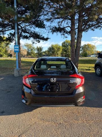 Photo of 2017 Crystal Black Pearl Honda Civic
