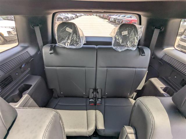 Photo of 2026 Phantom Black Hyundai SANTA FE HEV