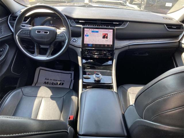 Photo of 2022 Ember Pearlcoat Jeep Grand Cherokee L
