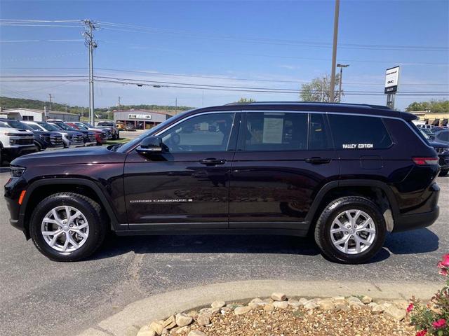 Photo of 2022 Ember Pearlcoat Jeep Grand Cherokee L