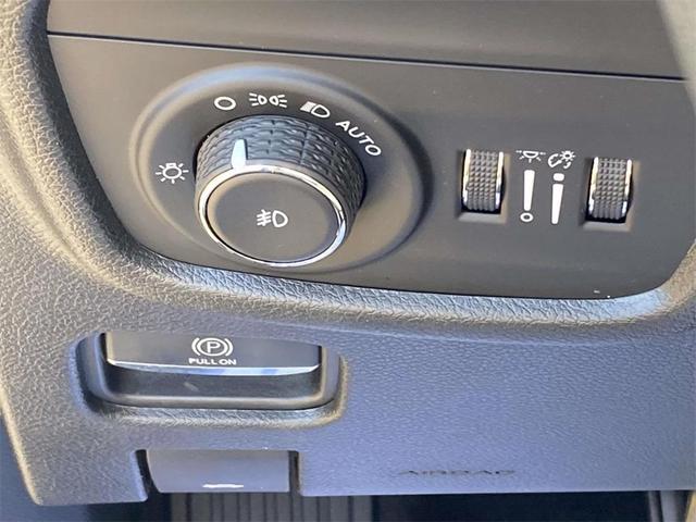 Photo of 2022 Ember Pearlcoat Jeep Grand Cherokee L