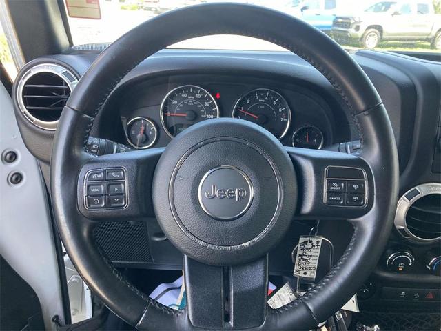 Photo of 2017 Bright White Clearcoat Jeep Wrangler Unlimited