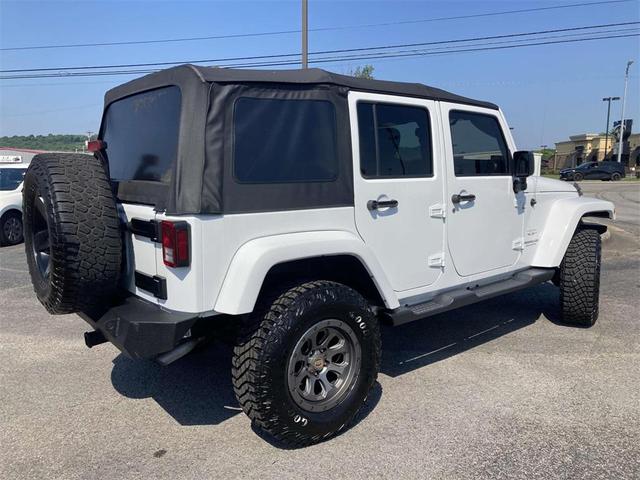 Photo of 2017 Bright White Clearcoat Jeep Wrangler Unlimited