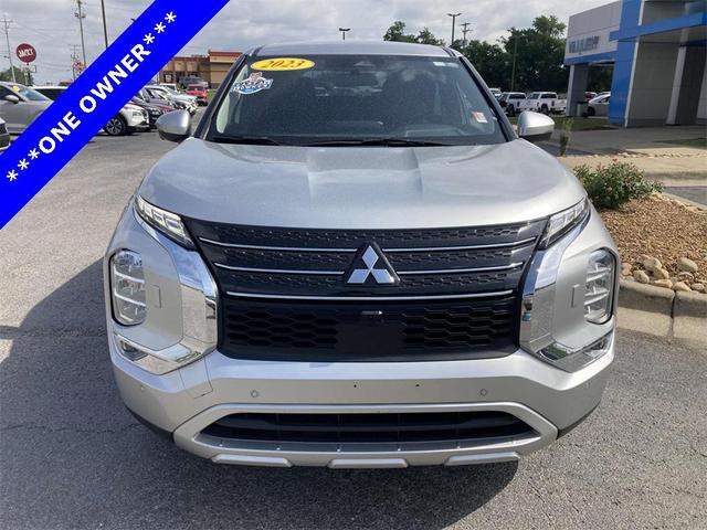 Photo of 2023 Silver Mitsubishi Outlander PHEV