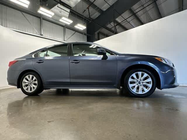 Photo of 2015 Twilight Blue Metallic Subaru Legacy