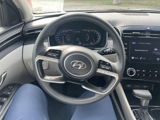 Photo of 2022 Quartz White Hyundai TUCSON